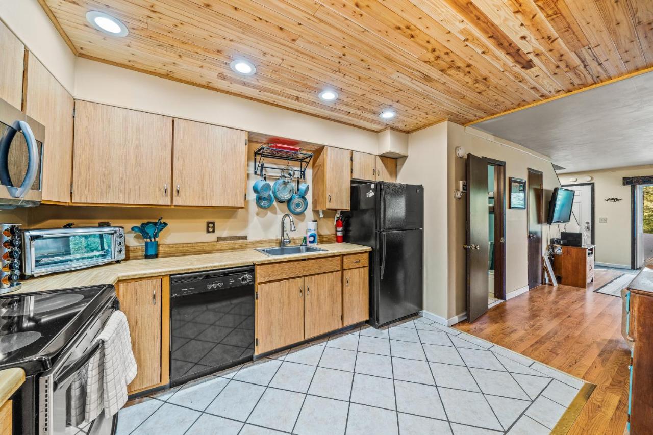 Getaway Condo Warrensburg Экстерьер фото